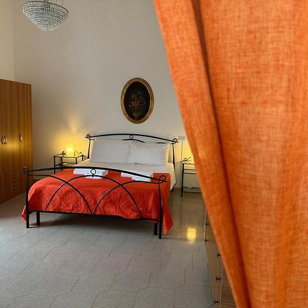 Bed and Breakfast Dimora Sofia Монополи Экстерьер фото
